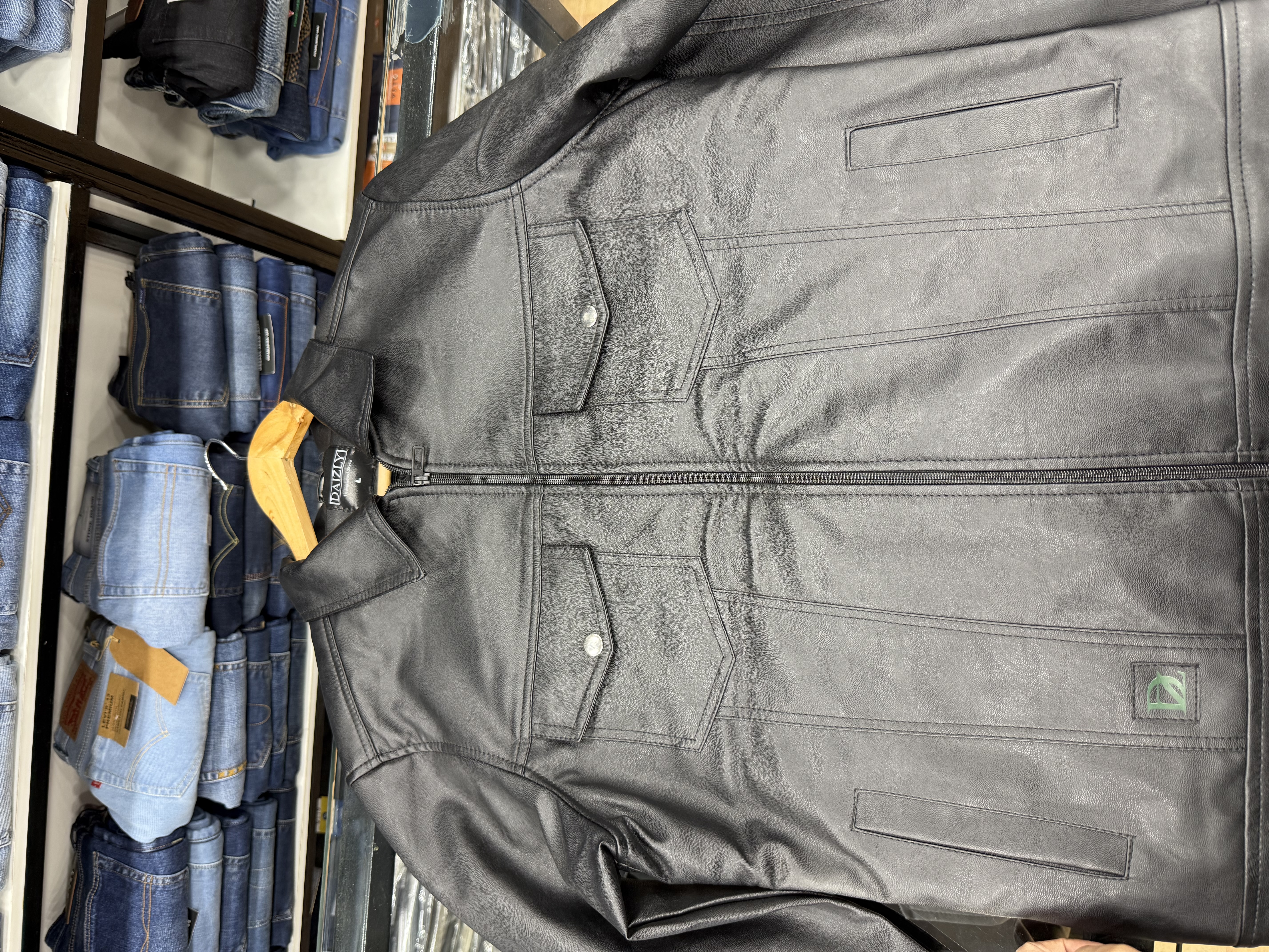 Daizly  black jacket  two pockets